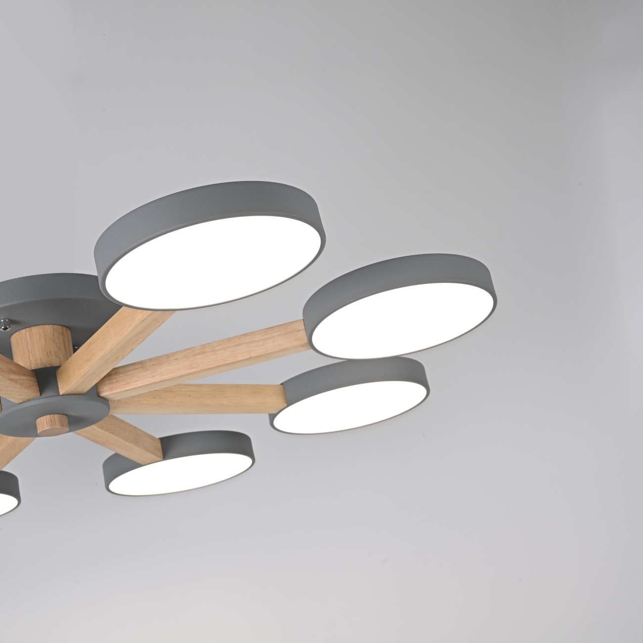Люстра потолочная с пультом на 8 лампочек LED на штанге с пультом Turna 8 Gray By ImperiumLoft Turna01 (Умный дом, Алиса) 178342-26 — фото 7