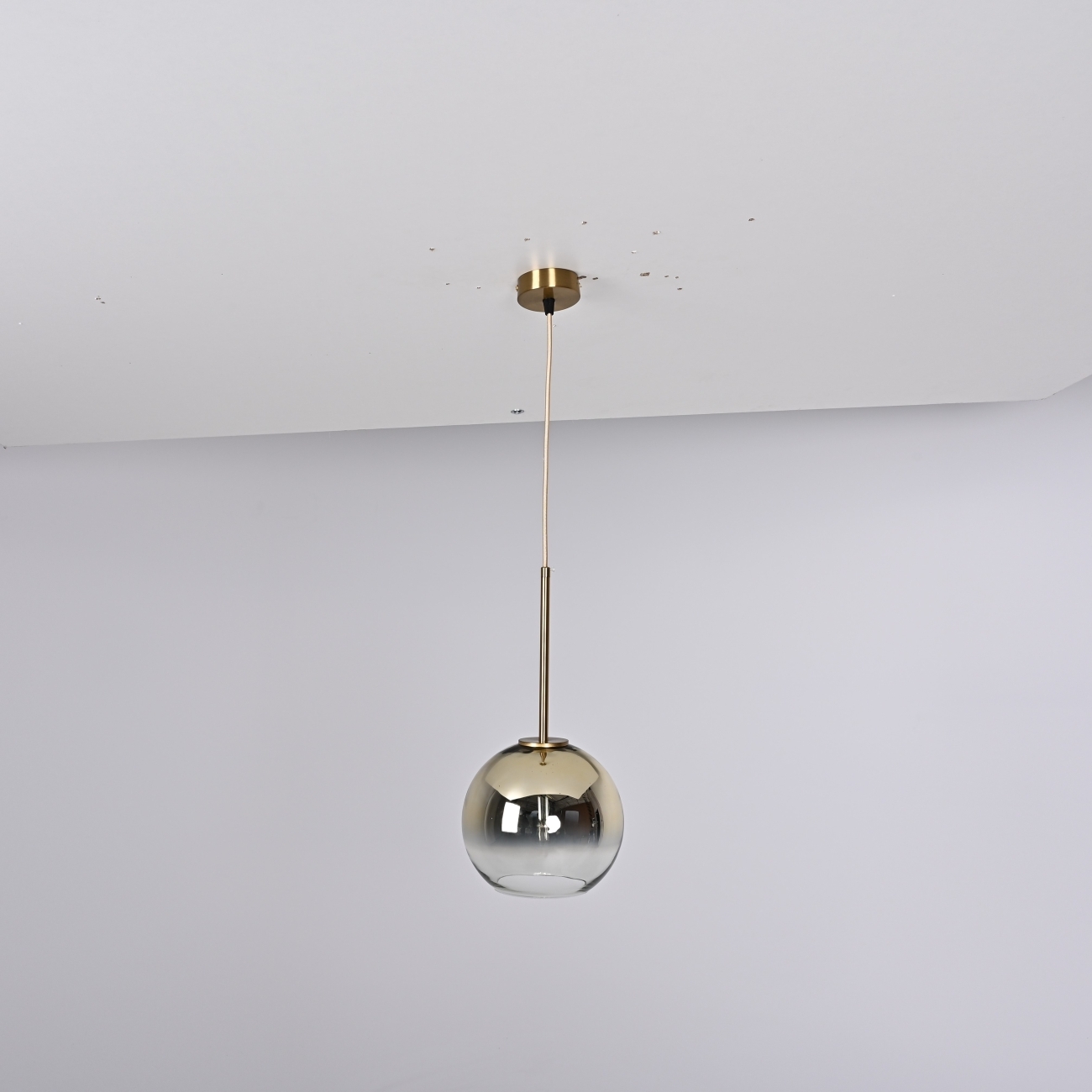 Подвесной светильник Passage One D20 Gold By ImperiumLoft Passage-One01 312594-26 в форме шара — фото 5