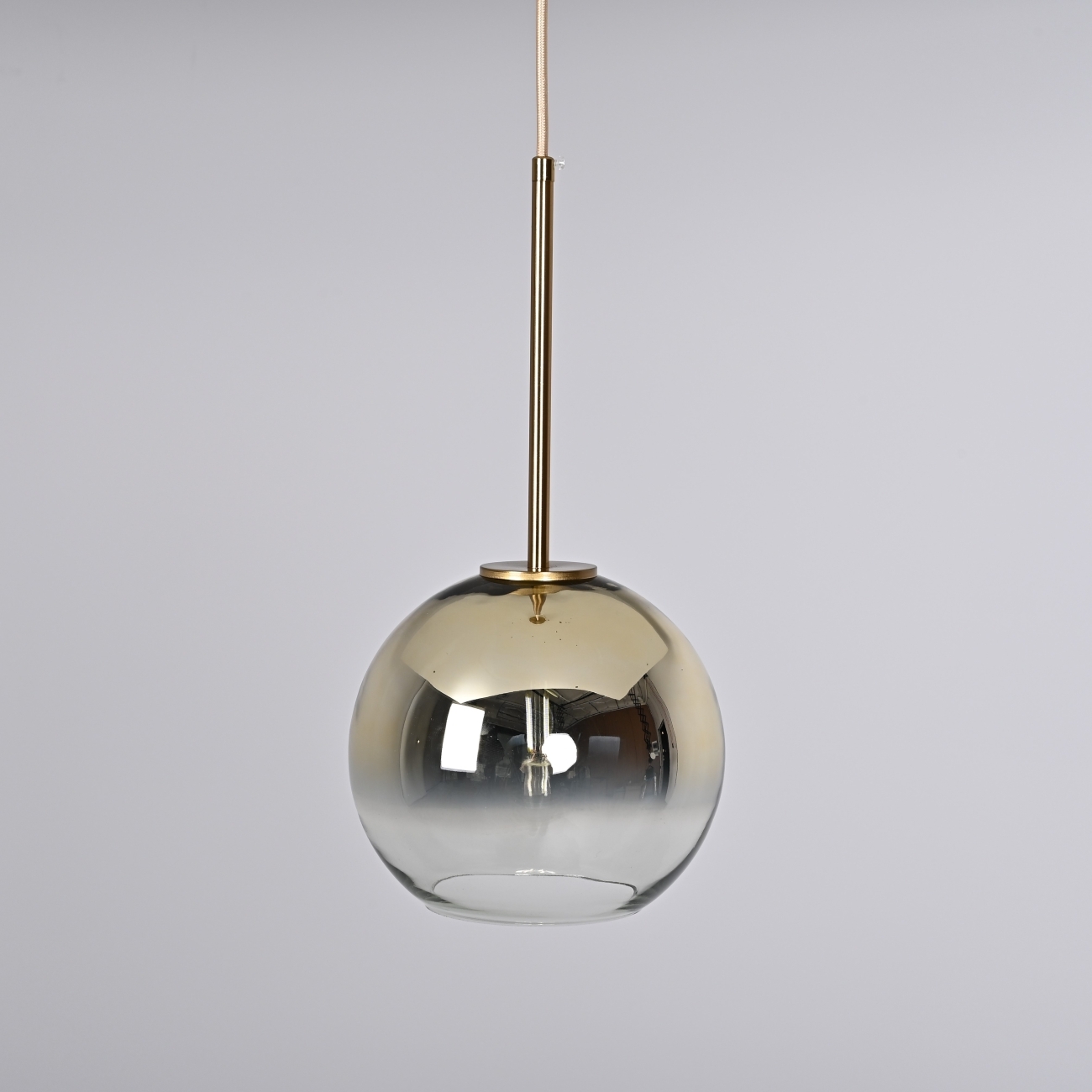 Подвесной светильник Passage One D20 Gold By ImperiumLoft Passage-One01 312594-26 в форме шара — фото 4