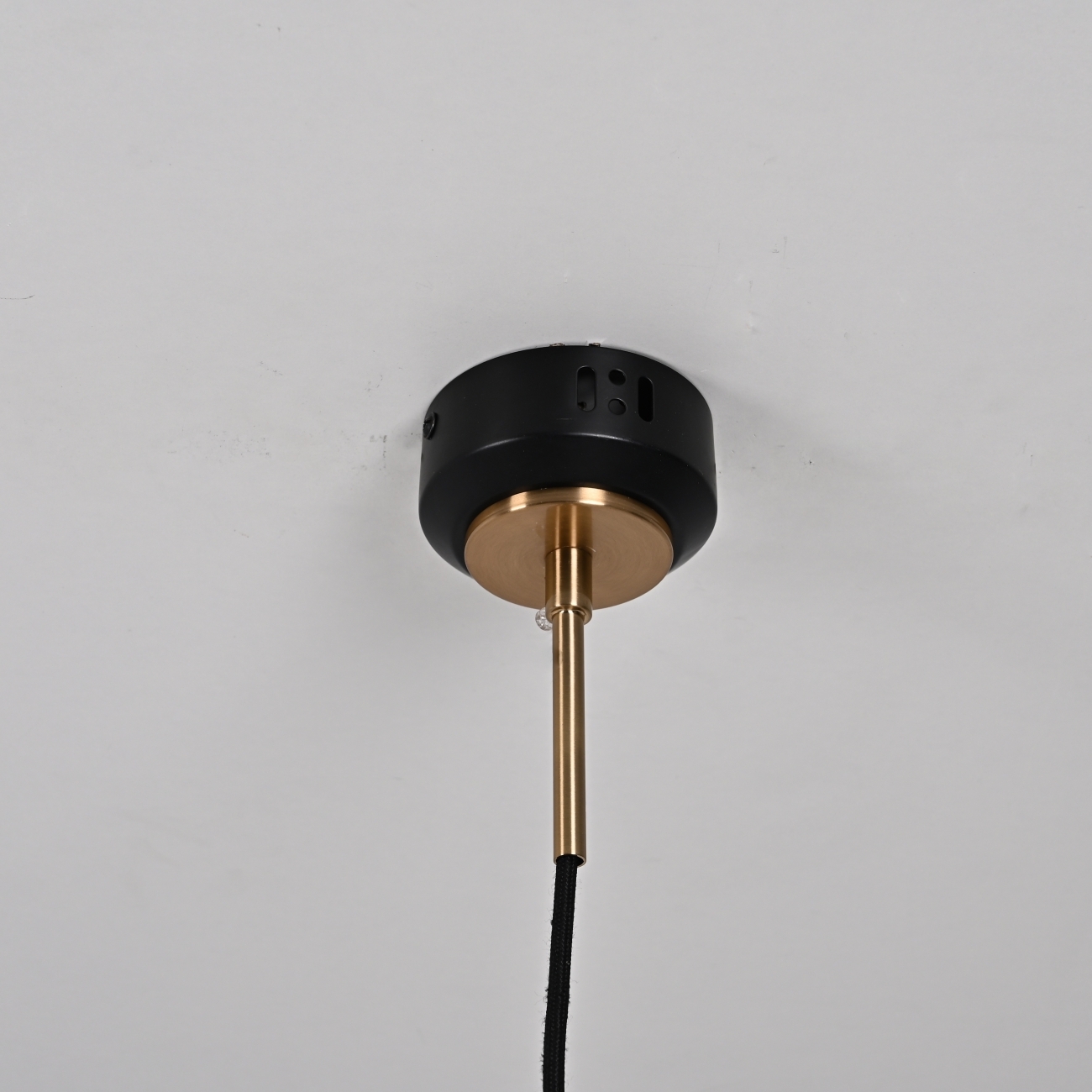 Потолочный светильник подвесной шириной 20 см Olve B By ImperiumLoft Olve_B_01 334018-26 в форме шара — фото 6