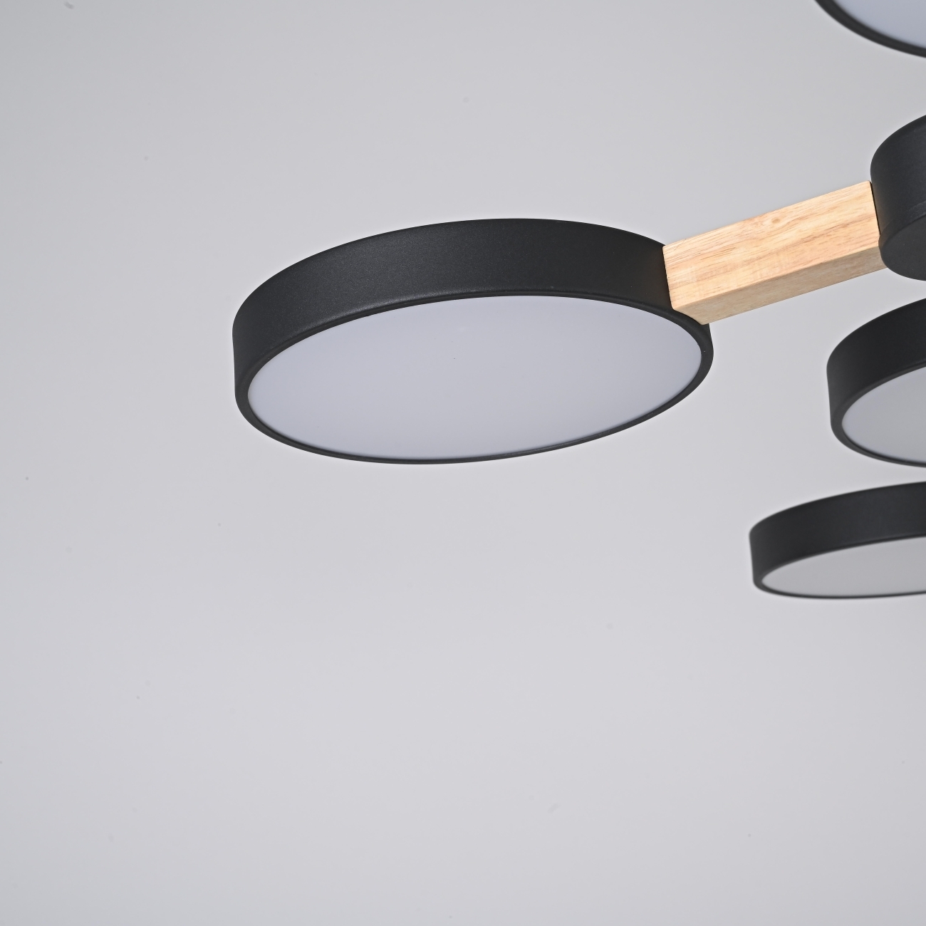 Потолочная люстра на штанге LED TURNA Черный ImperiumLoft Turna-X01 (178306-26, Умный дом, WiFi, голосовое управление) — фото 6